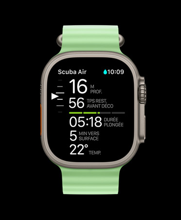 Apple Watch Ultra 3, finition naturelle, boîtier en titane, données de plongée Oceanic+ : profondeur, temps de décompression, temps de plongée, minutes jusqu’à la surface, température de l’eau, Bracelet Océan, coloris vert fluo