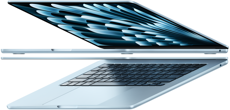 Dos portátiles MacBook Air azul cielo abiertos y superpuestos que forman una flecha para mostrar su perfil delgado